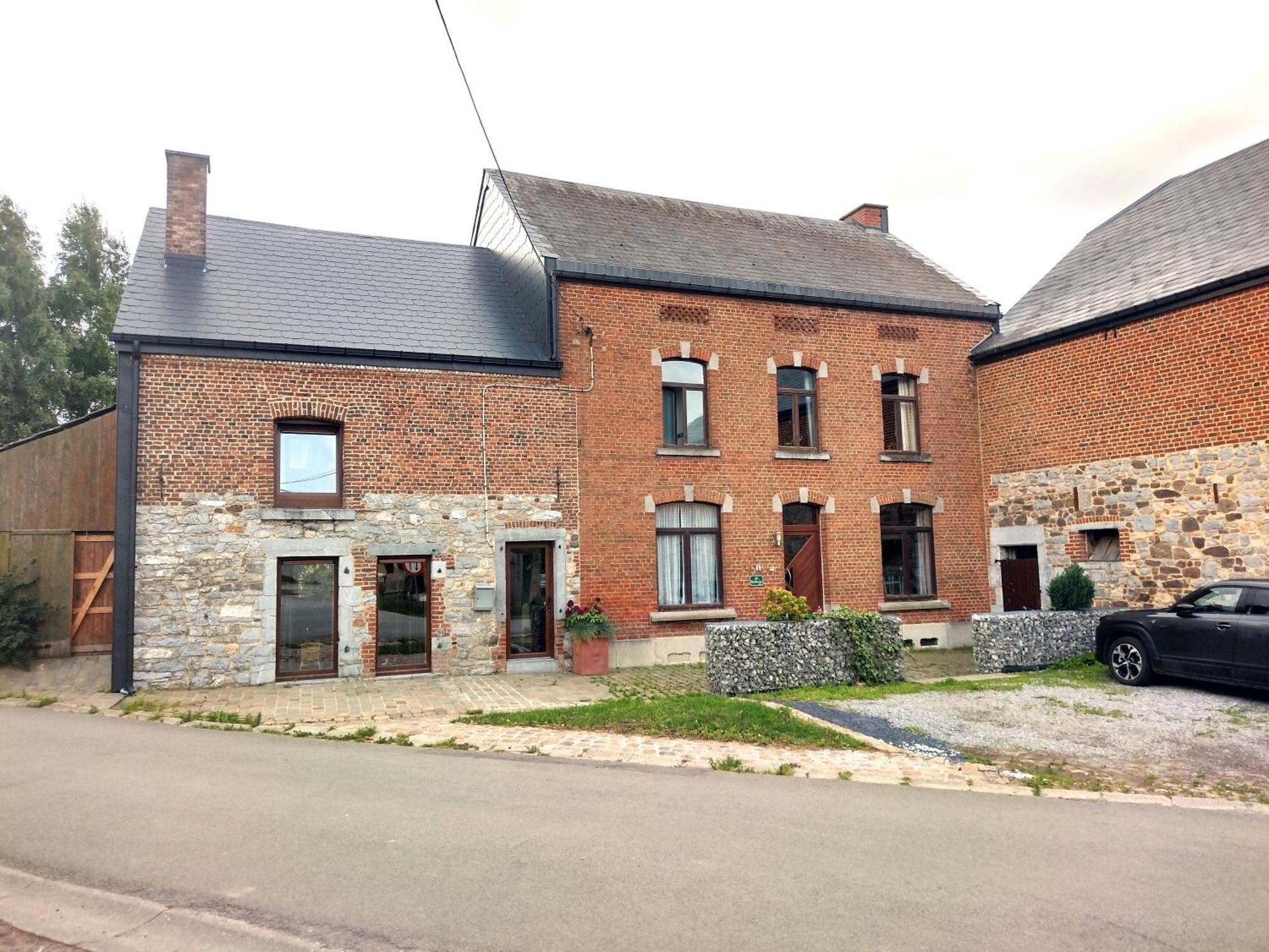 Au Randonneur - B&B Thuin Exterior photo
